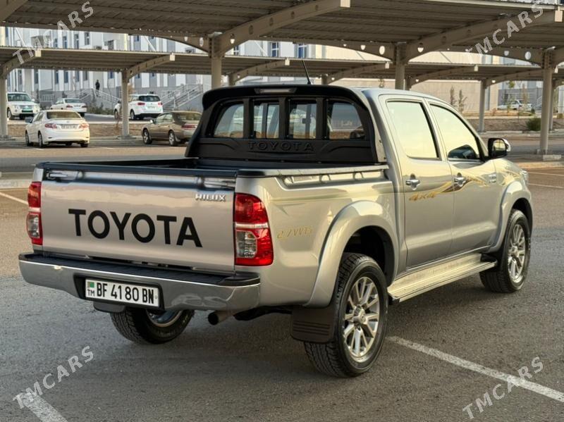 Toyota Hilux 2015 - 415 000 TMT - Туркменбаши - img 5