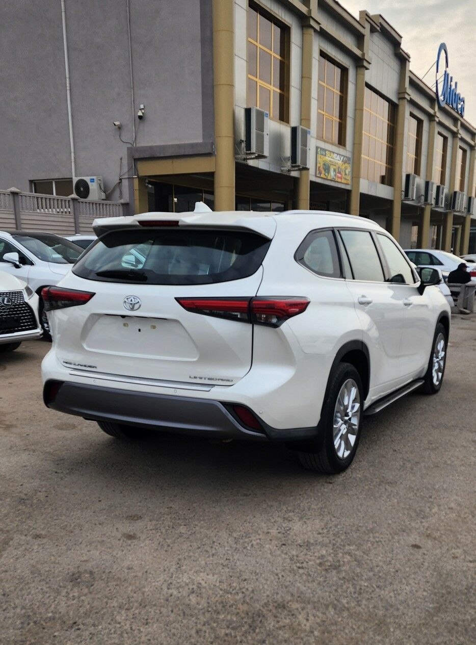 Toyota Highlander 2021 - 590 000 TMT - Мары - img 4