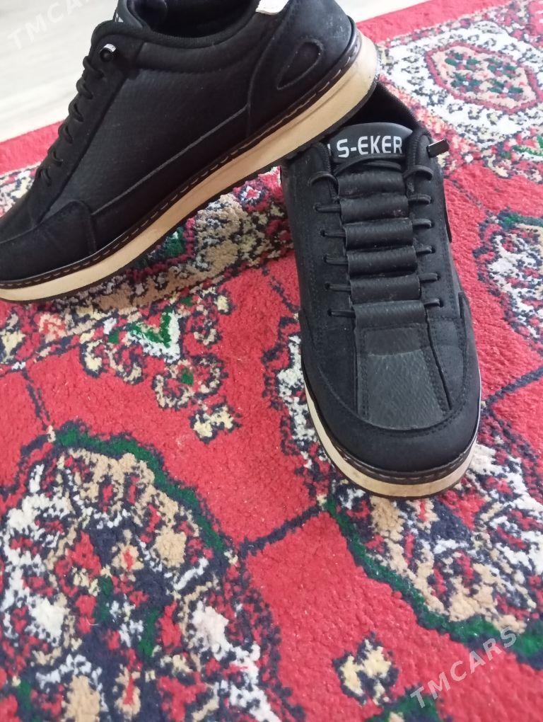 Кроссовки - Дашогуз - img 3