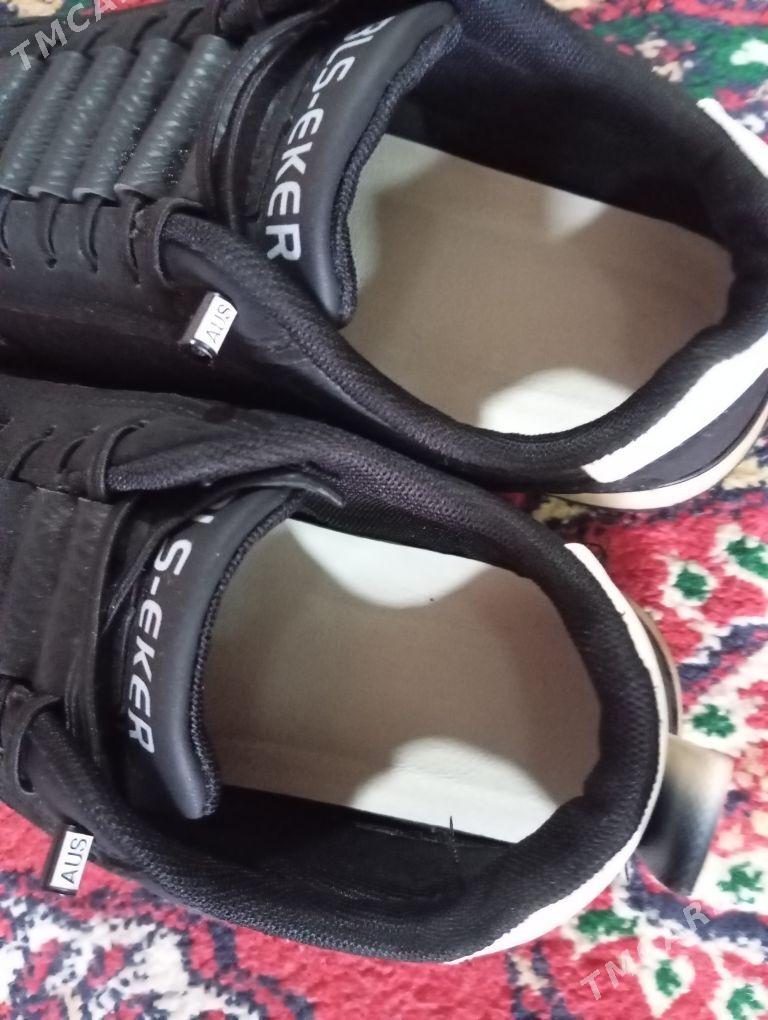 Кроссовки - Дашогуз - img 2