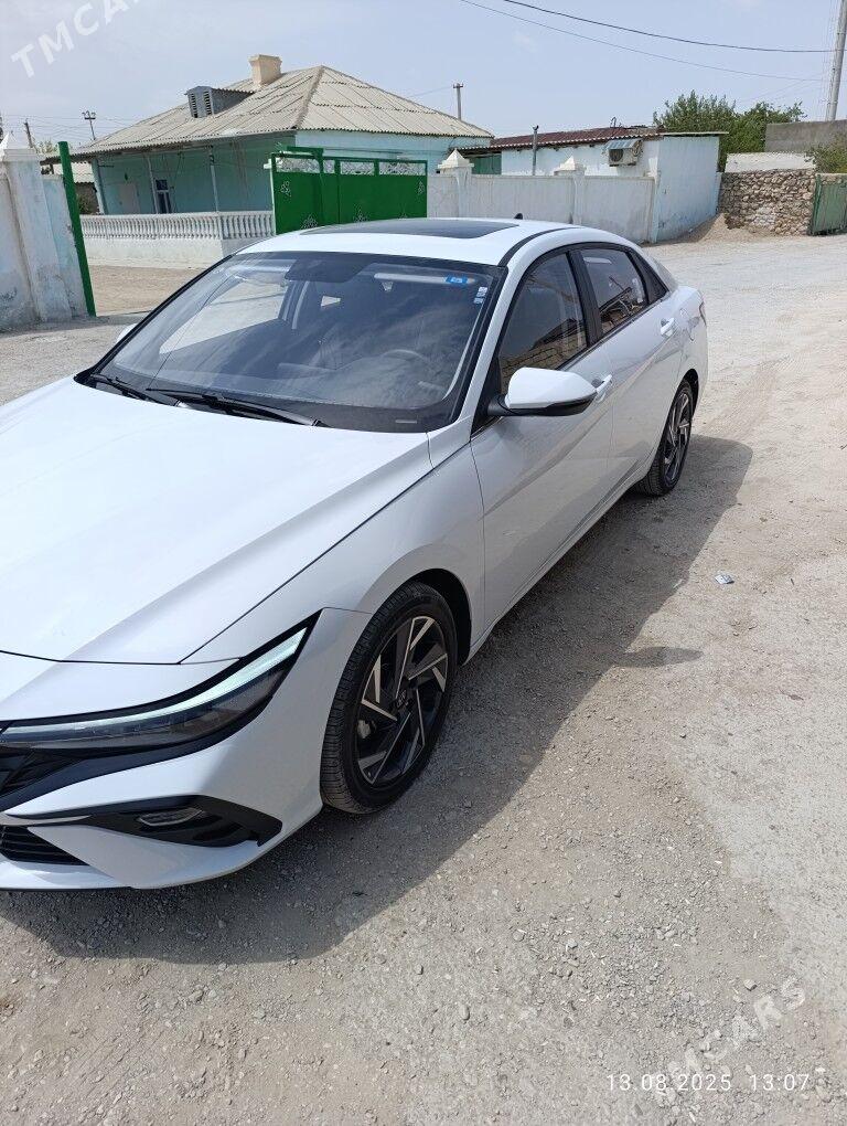 Hyundai Elantra 2025 - 280 000 TMT - Балканабат - img 4