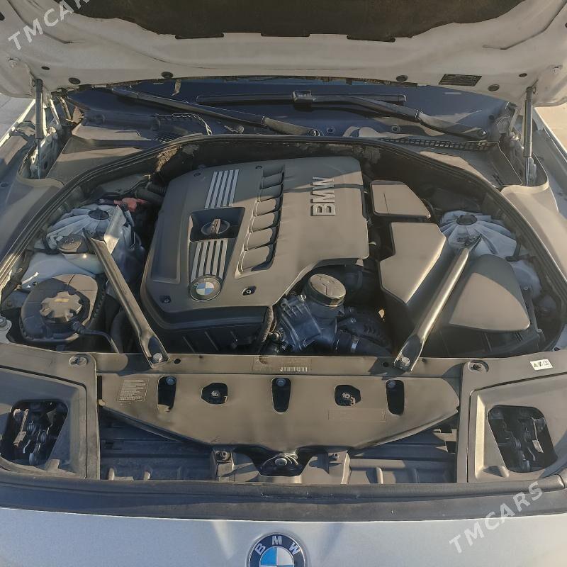 BMW 528 2011 - 280 000 TMT - Балканабат - img 8