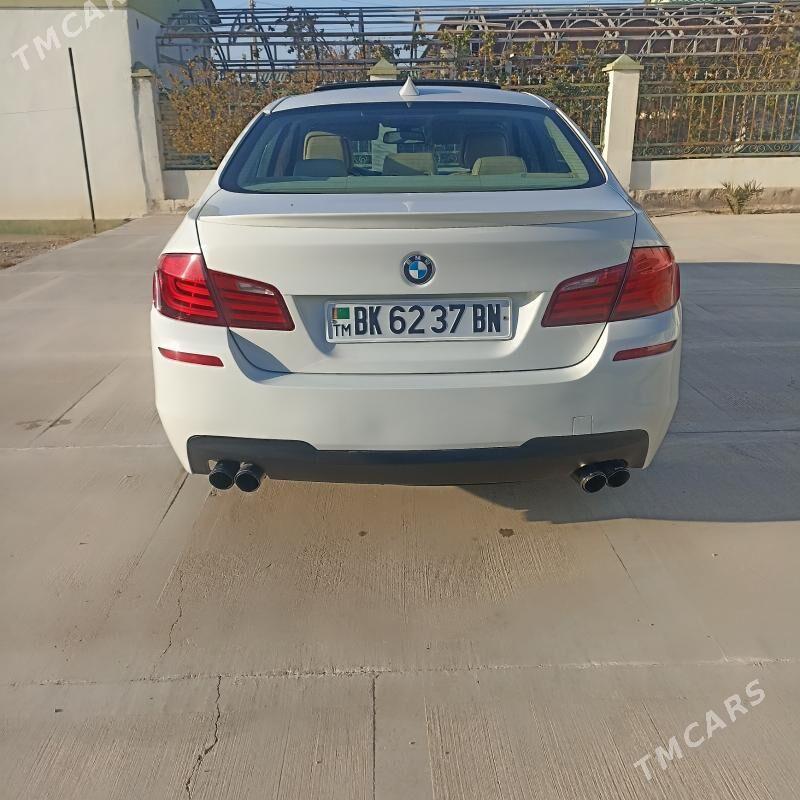 BMW 528 2011 - 280 000 TMT - Балканабат - img 3
