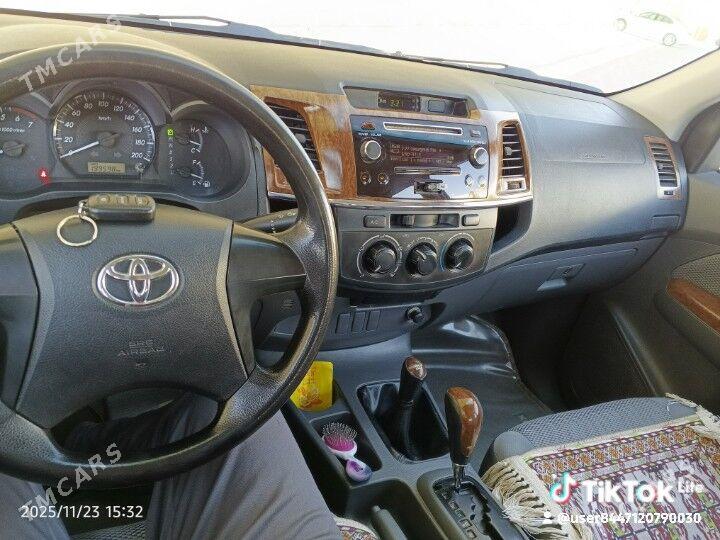 Toyota Hilux 2014 - 390 000 TMT - Балканабат - img 5
