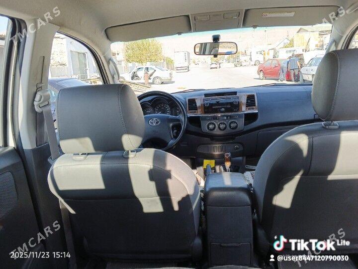 Toyota Hilux 2014 - 390 000 TMT - Балканабат - img 7