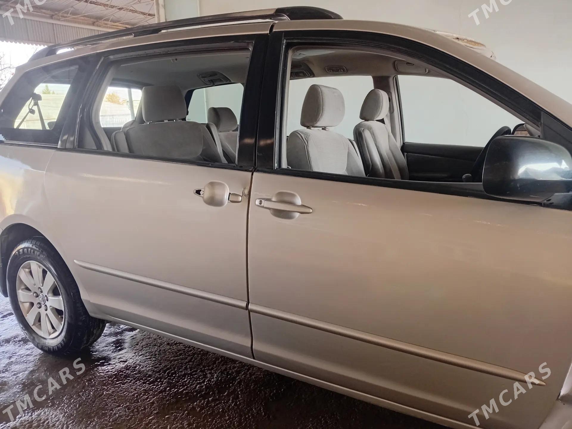 Toyota Sienna 2004 - 149 000 TMT - Murgap - img 4