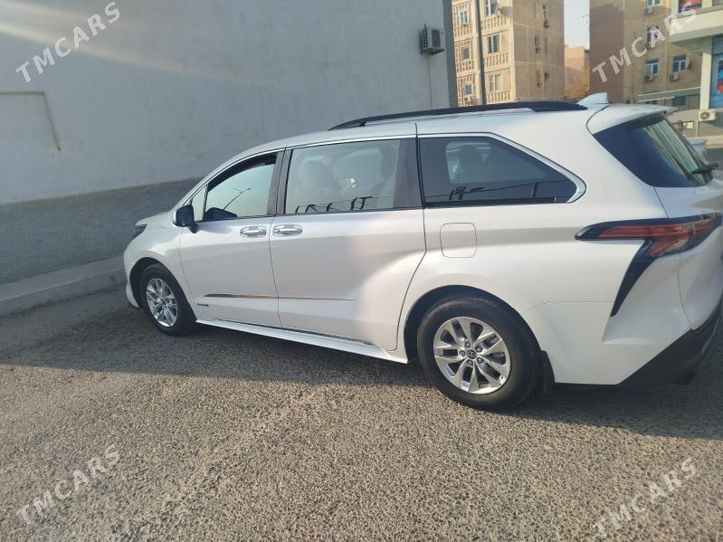 Toyota Sienna 2021 - 600 000 TMT - Мары - img 3