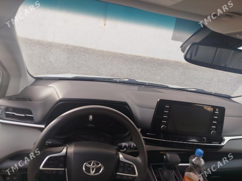 Toyota Sienna 2021 - 600 000 TMT - Мары - img 5