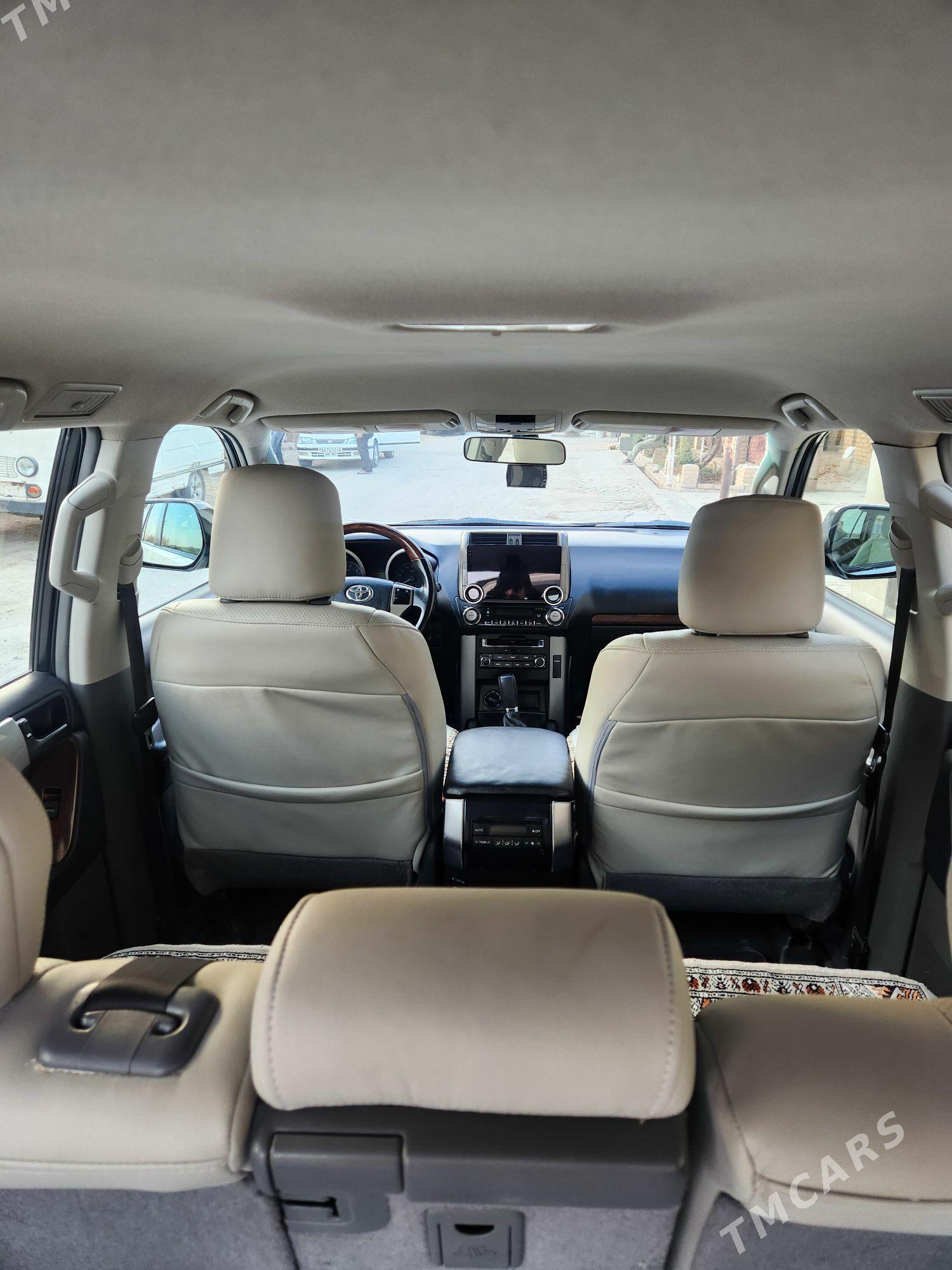 Toyota Land Cruiser Prado 2012 - 500 000 TMT - Керки - img 9