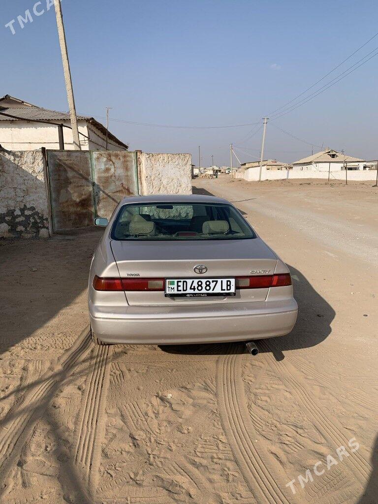 Toyota Camry 1997 - 120 000 TMT - Достлук - img 2