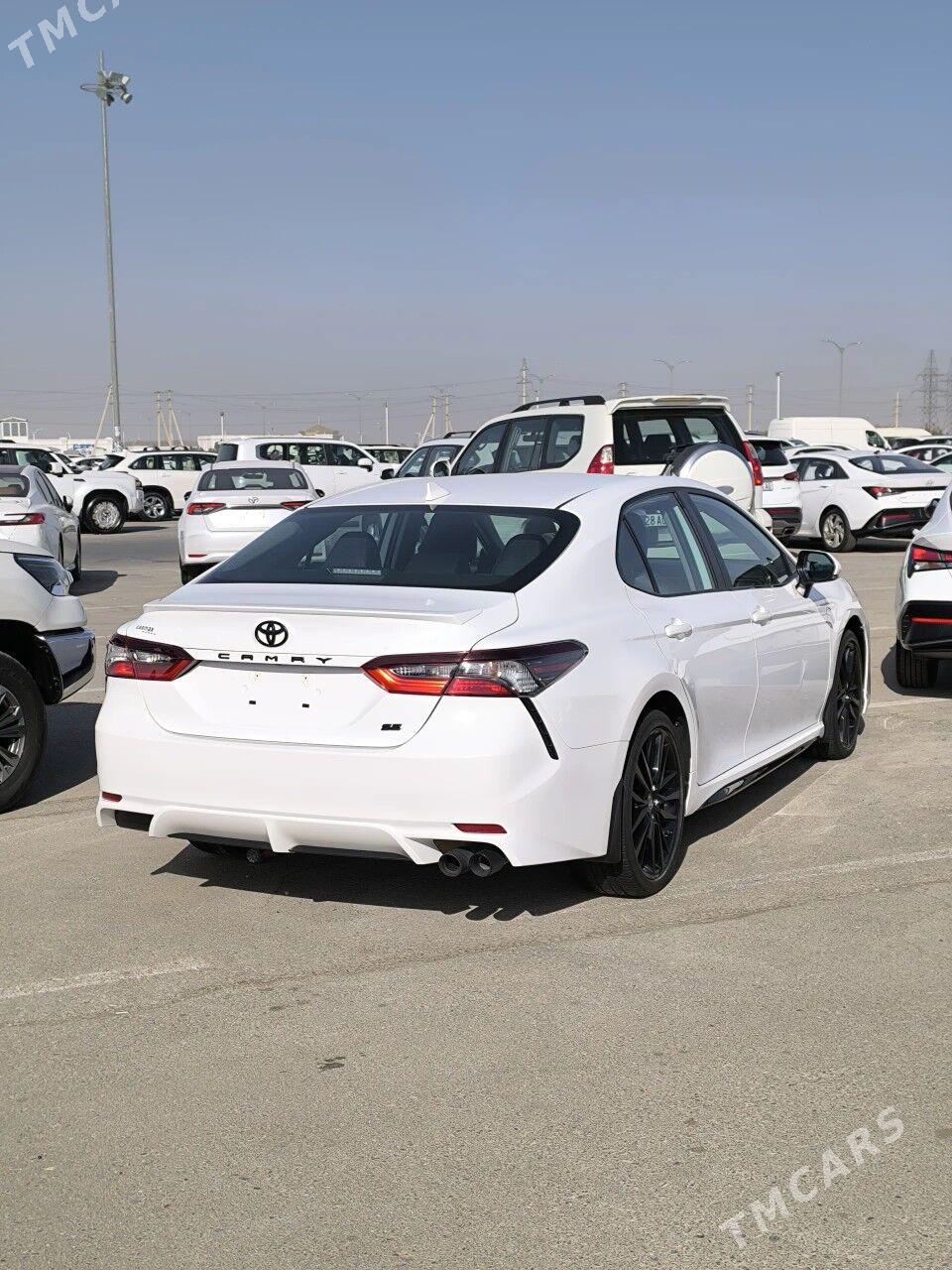 Toyota Camry 2022 - 327 500 TMT - Ашхабад - img 2