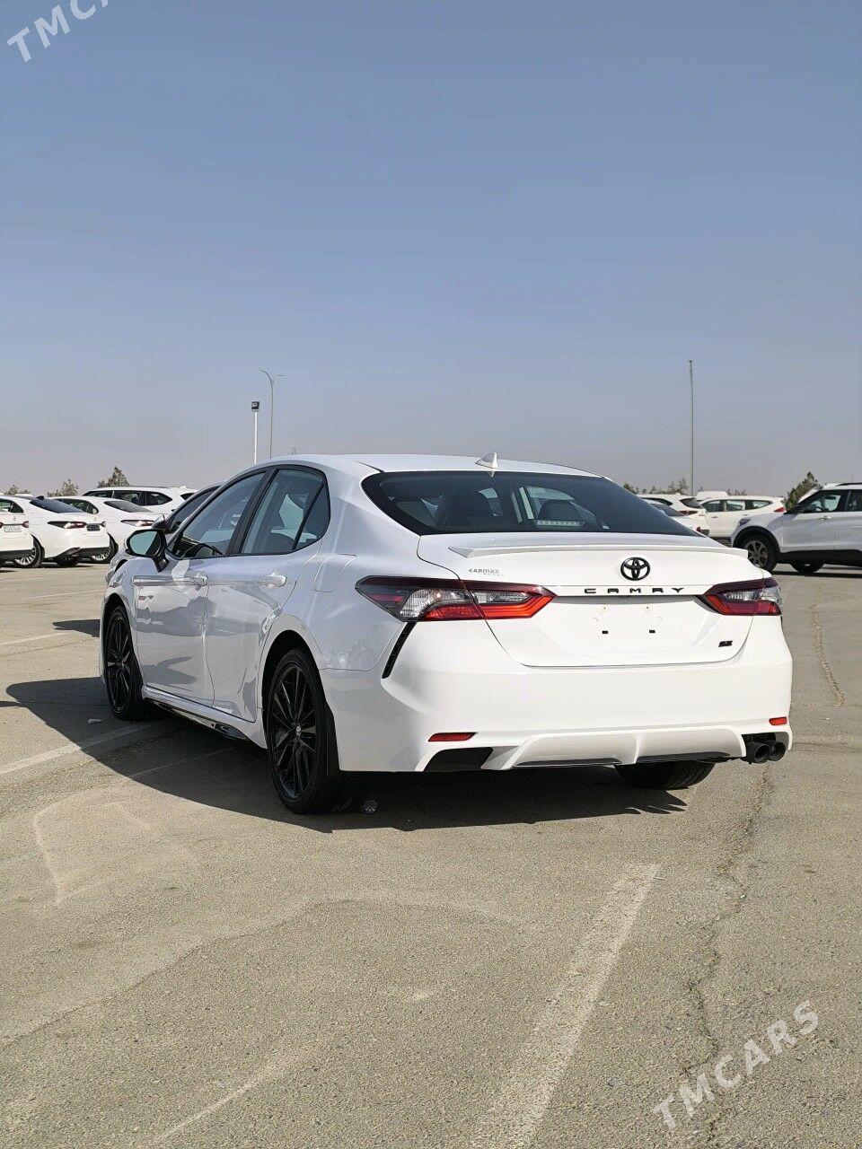 Toyota Camry 2022 - 327 500 TMT - Ашхабад - img 4