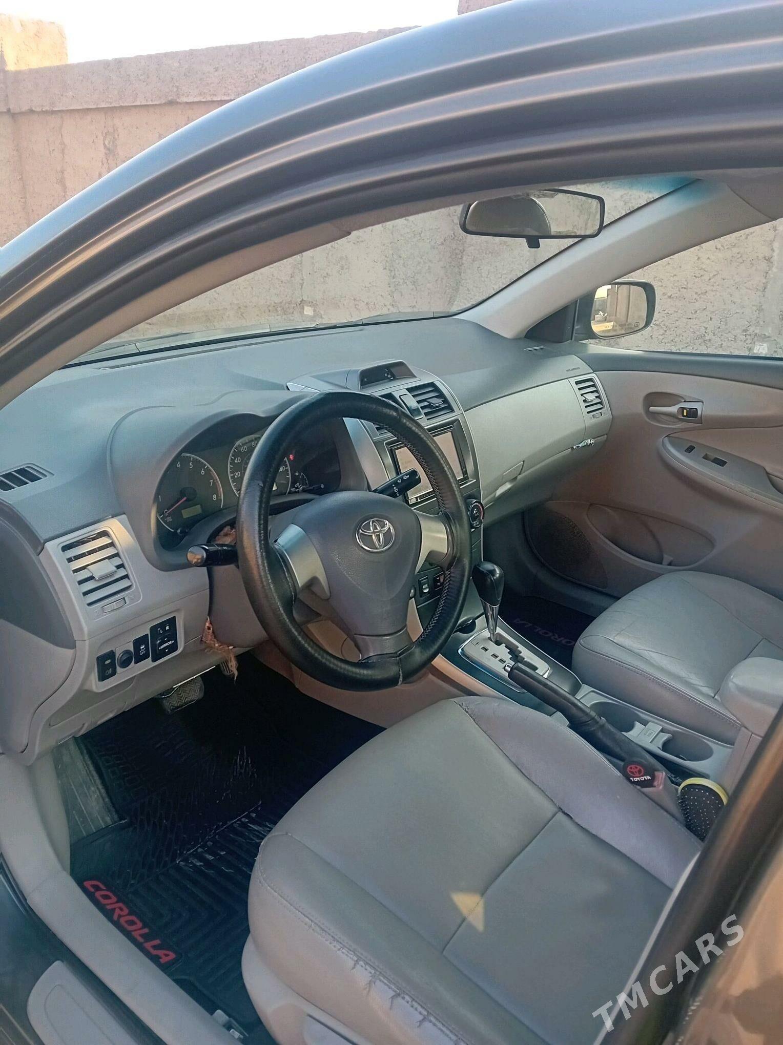 Toyota Corolla 2010 - 150 000 TMT - Мары - img 3