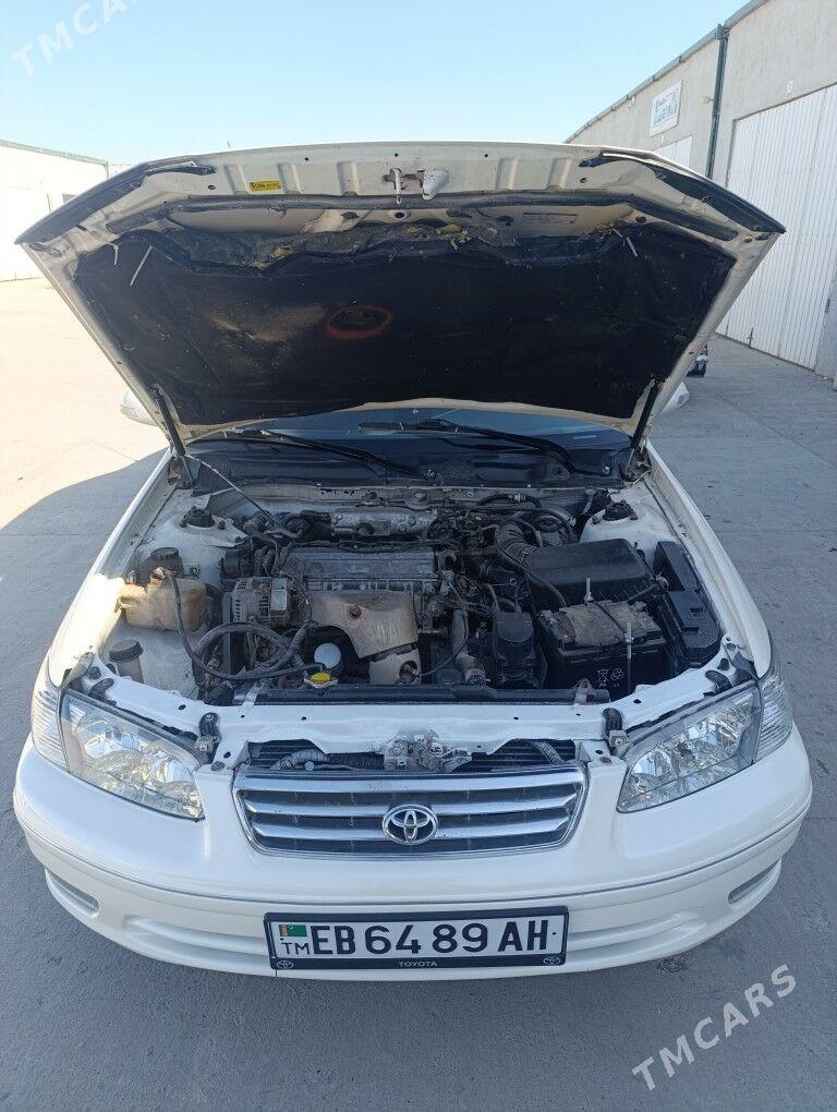 Toyota Camry 2001 - 122 000 TMT - Теджен - img 8