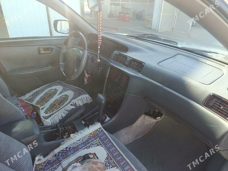 Toyota Camry 2001 - 122 000 TMT - Теджен - img 9