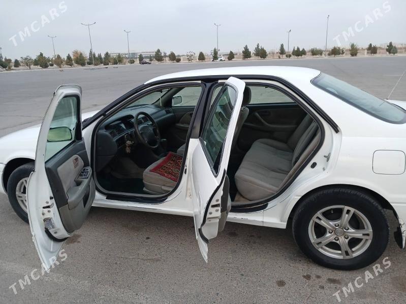 Toyota Camry 1999 - 130 000 TMT - Saýat - img 6