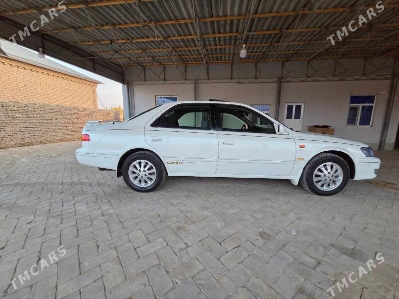 Toyota Camry 1999 - 175 000 TMT - Ёлётен - img 2