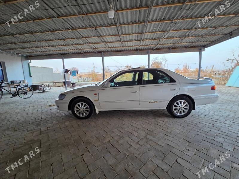 Toyota Camry 1999 - 175 000 TMT - Ёлётен - img 3