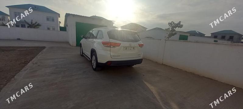 Toyota Highlander 2017 - 340 000 TMT - Ашхабад - img 4