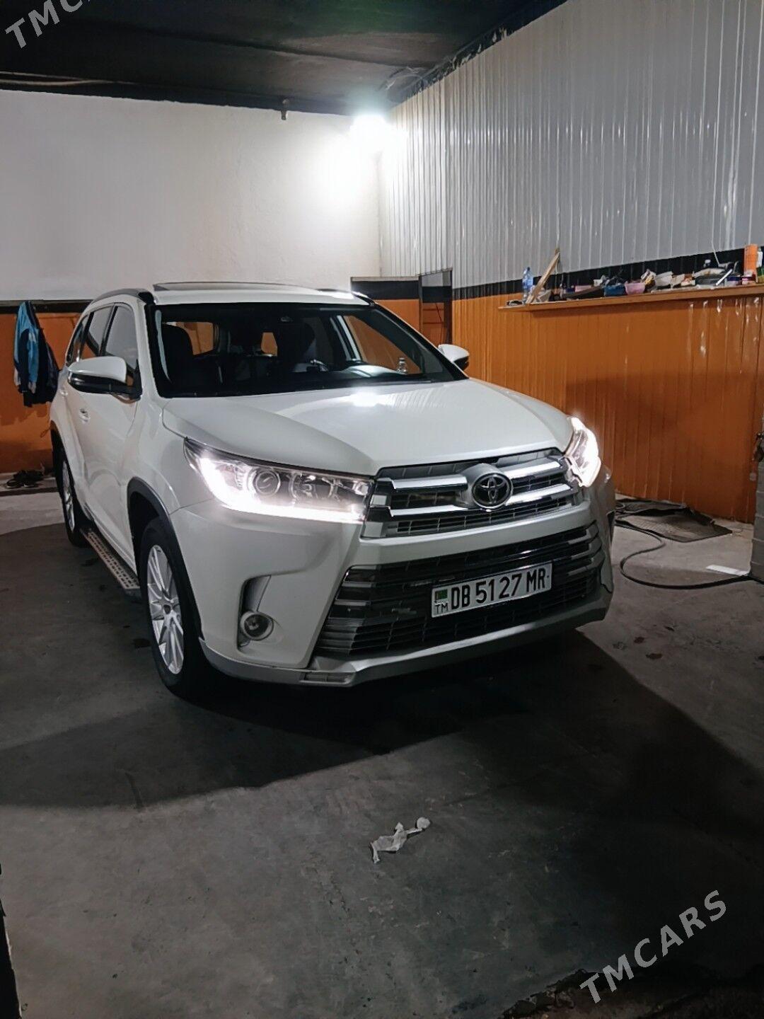 Toyota Highlander 2017 - 340 000 TMT - Ашхабад - img 5