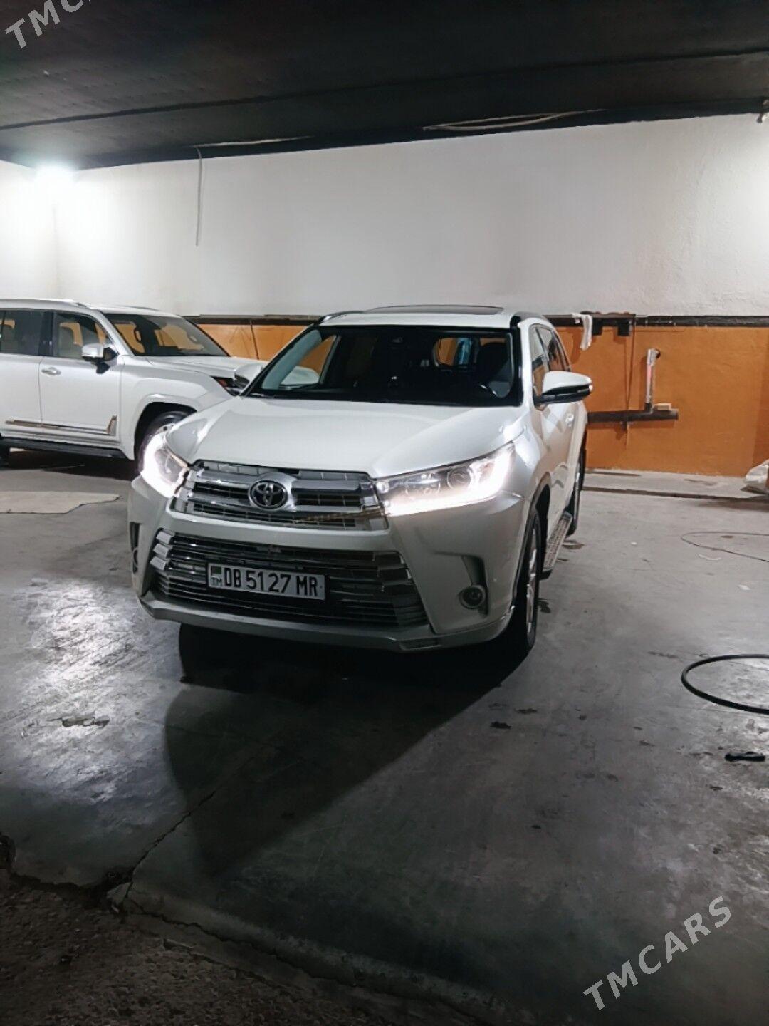 Toyota Highlander 2017 - 340 000 TMT - Ашхабад - img 6