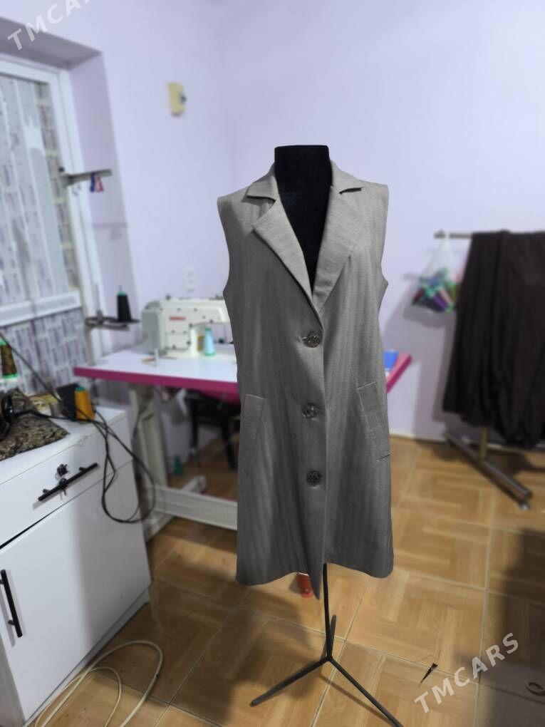 Bezrukavka Ýeňsiz kostyum - Balkanabat - img 1