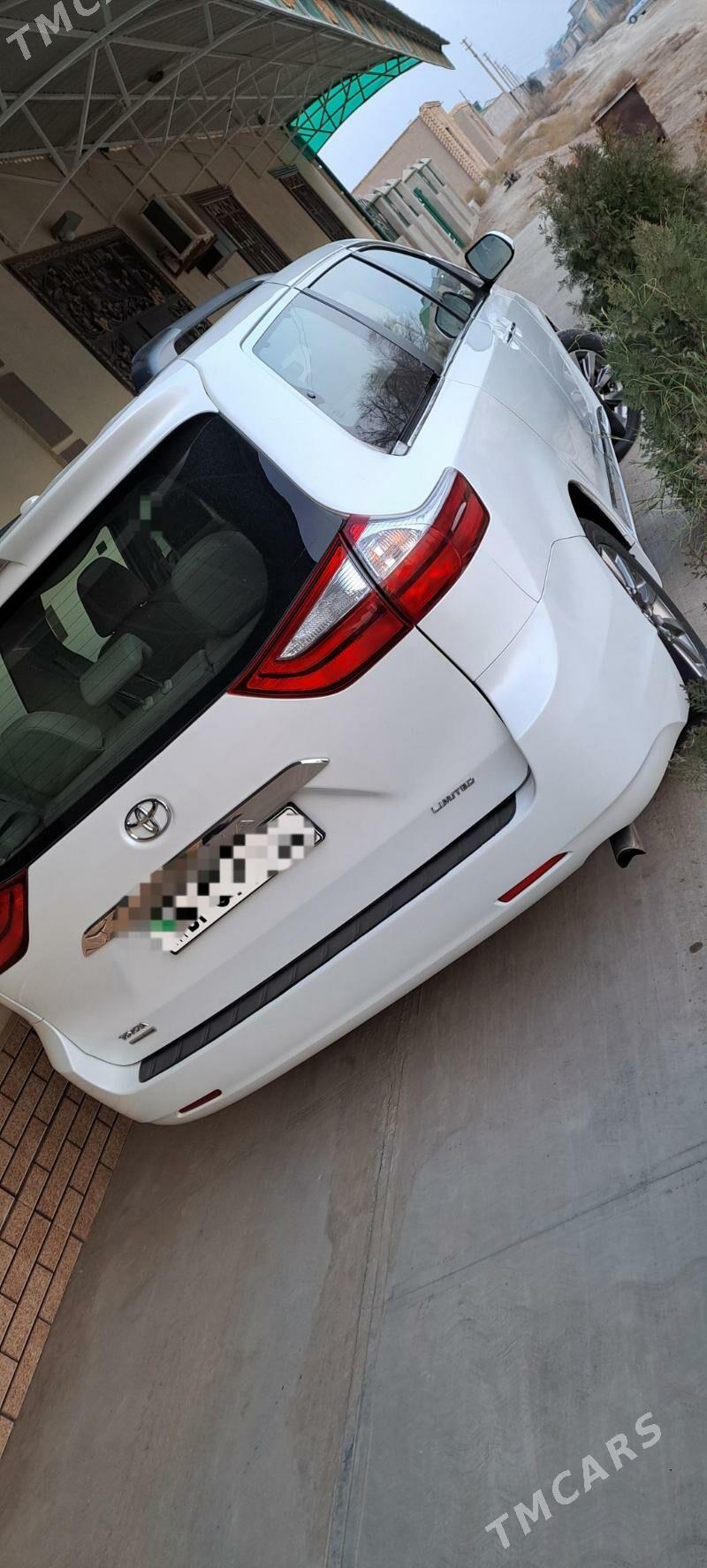 Toyota Sienna 2018 - 460 000 TMT - Дашогуз - img 8