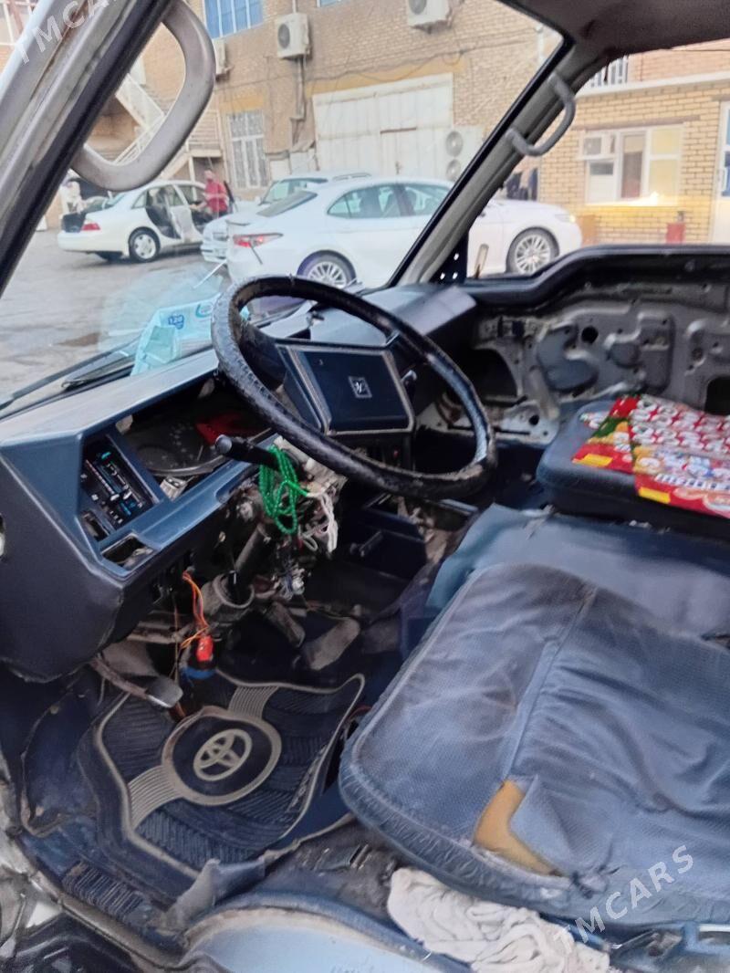 Toyota Hiace 1988 - 45 000 TMT - Мары - img 4