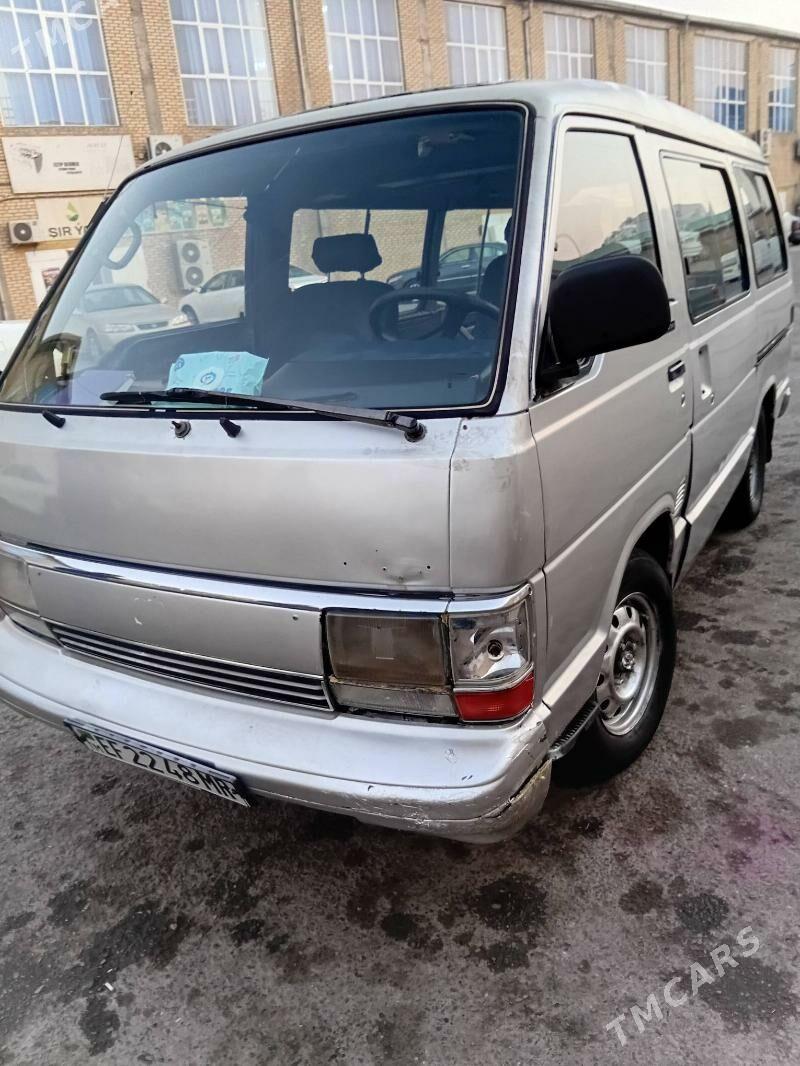 Toyota Hiace 1988 - 45 000 TMT - Мары - img 5