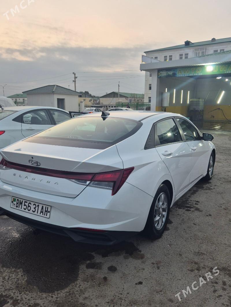 Hyundai Elantra 2022 - 240 000 TMT - Aşgabat - img 3