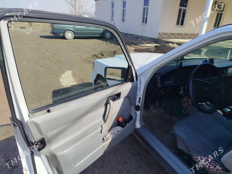 Mercedes-Benz 190E 1989 - 45 000 TMT - Murgap - img 4