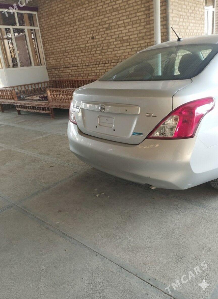 Nissan Versa 2011 - 110 000 TMT - Mary - img 8