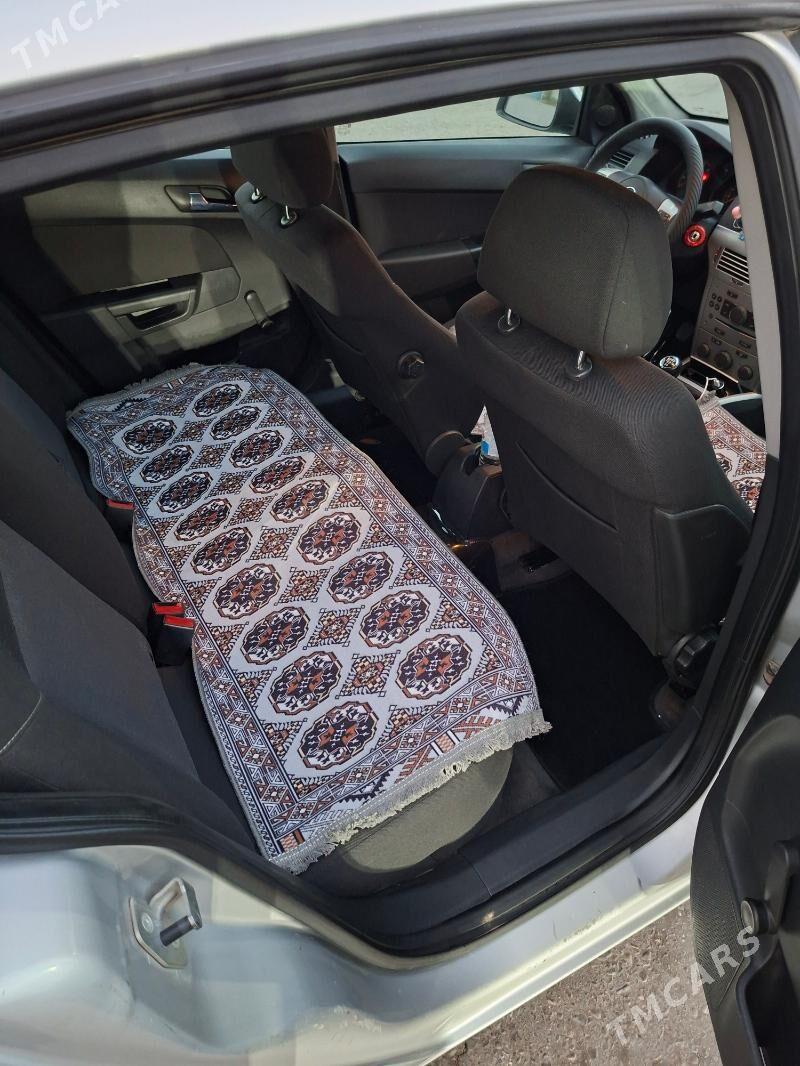 Opel Astra 2013 - 158 000 TMT - Moskowskiý köç. (10 ýyl abadançylyk şaýoly) - img 4