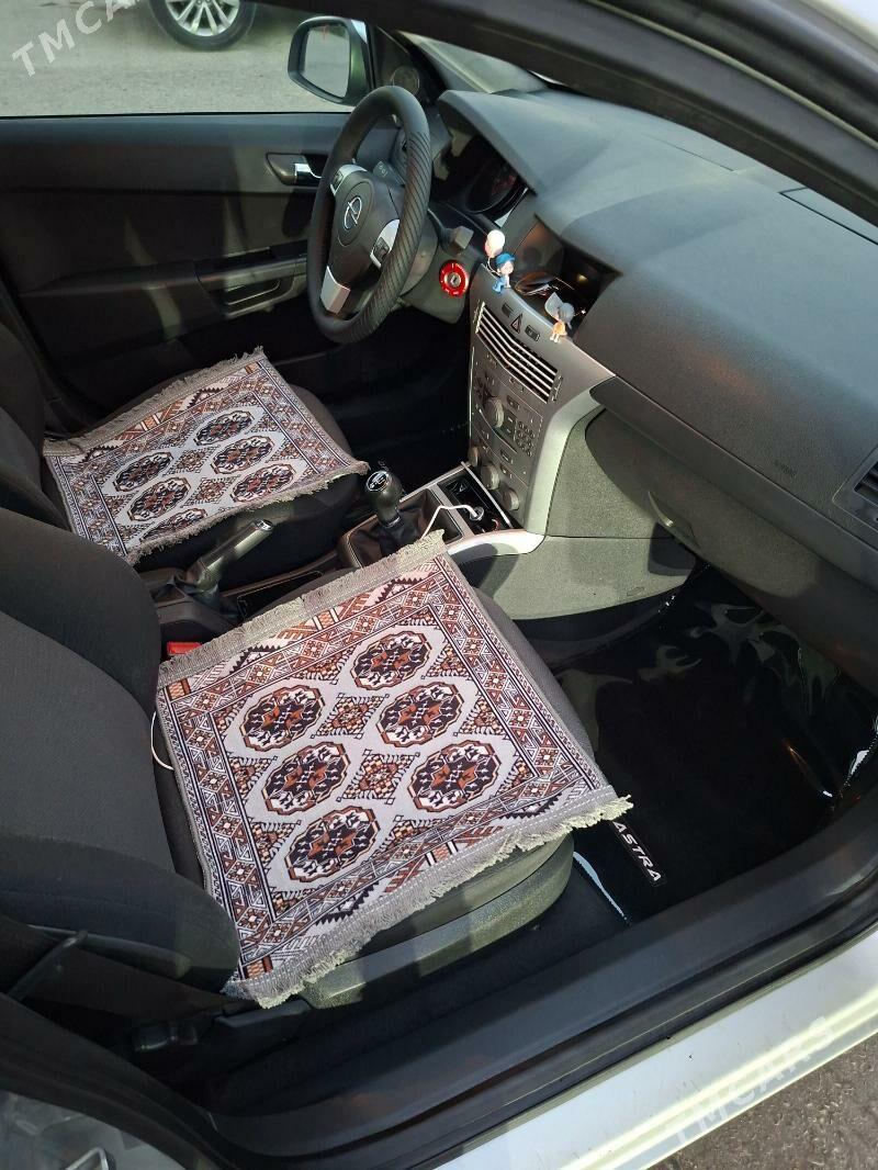 Opel Astra 2013 - 158 000 TMT - Moskowskiý köç. (10 ýyl abadançylyk şaýoly) - img 3