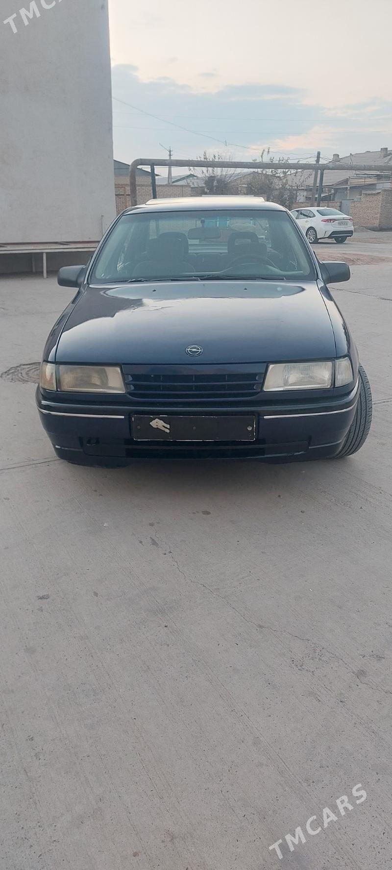 Opel Vectra 1991 - 32 000 TMT - Сакар - img 1