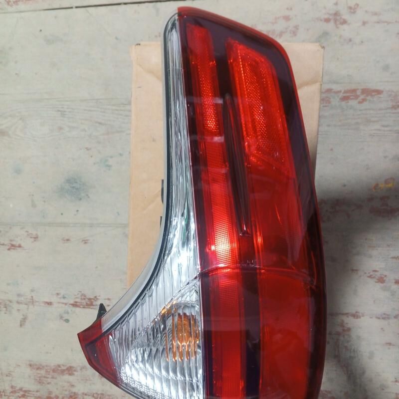 Toyota sienna sag gapdal stop 2 200 TMT - Mary - img 3