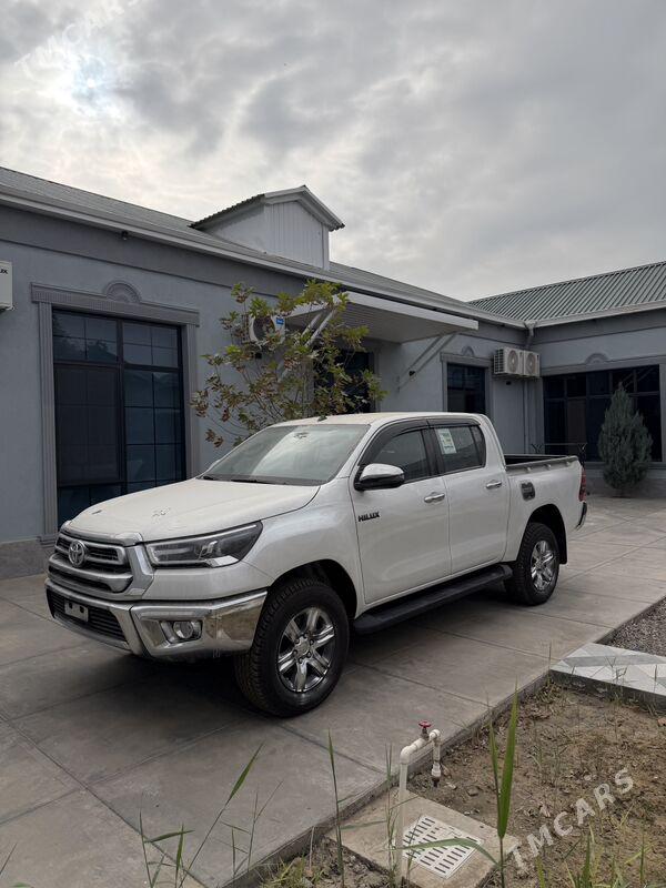 Toyota Hilux 2025 - 656 000 TMT - Aşgabat - img 3