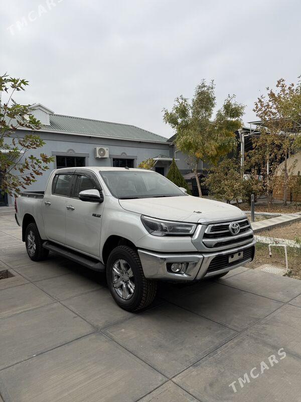 Toyota Hilux 2025 - 656 000 TMT - Aşgabat - img 2