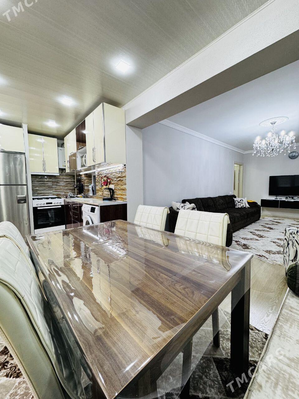 Сдаю 11 микрайон 2 комнатную - Ашхабад - img 6