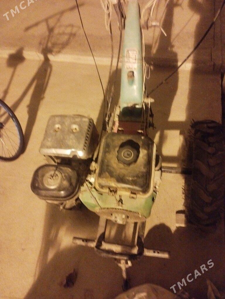 Yer agdaryan trakdor - Büzmeýin - img 3