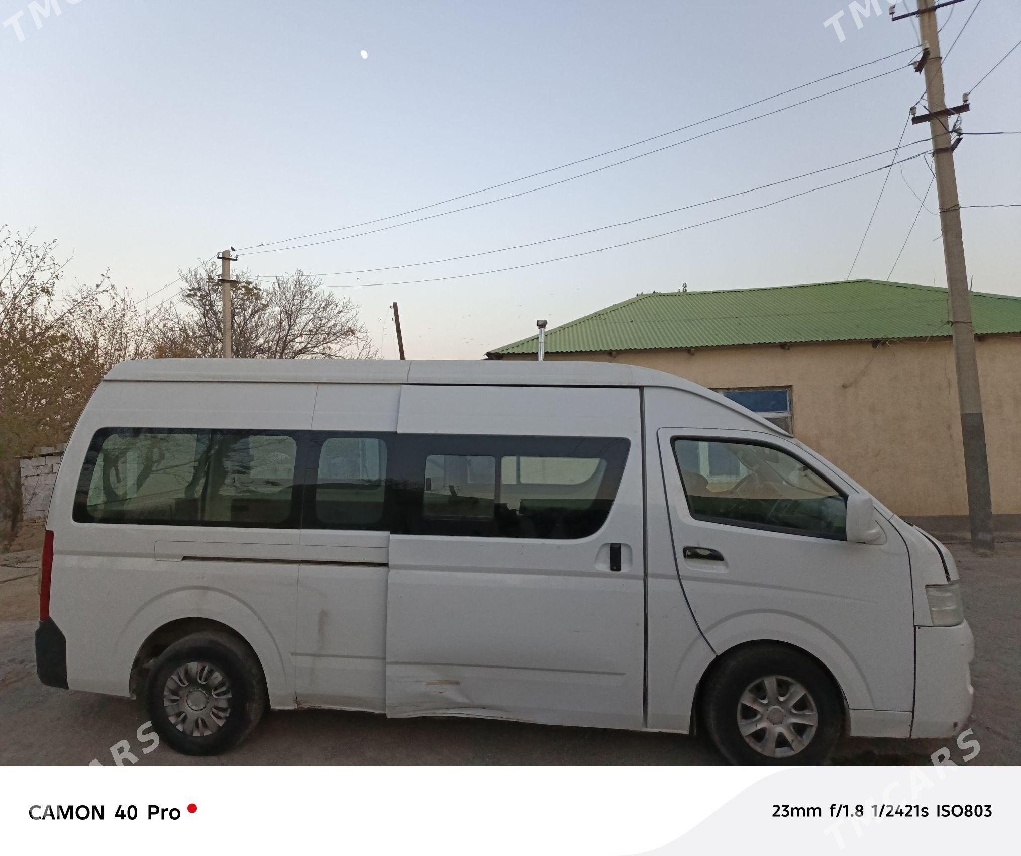 Toyota Hiace 2015 - 157 000 TMT - Aşgabat - img 2