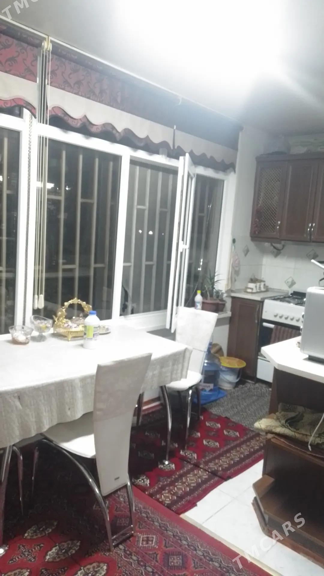 11 mkr 2 komnat 2 nji etaş - 11 мкр - img 4