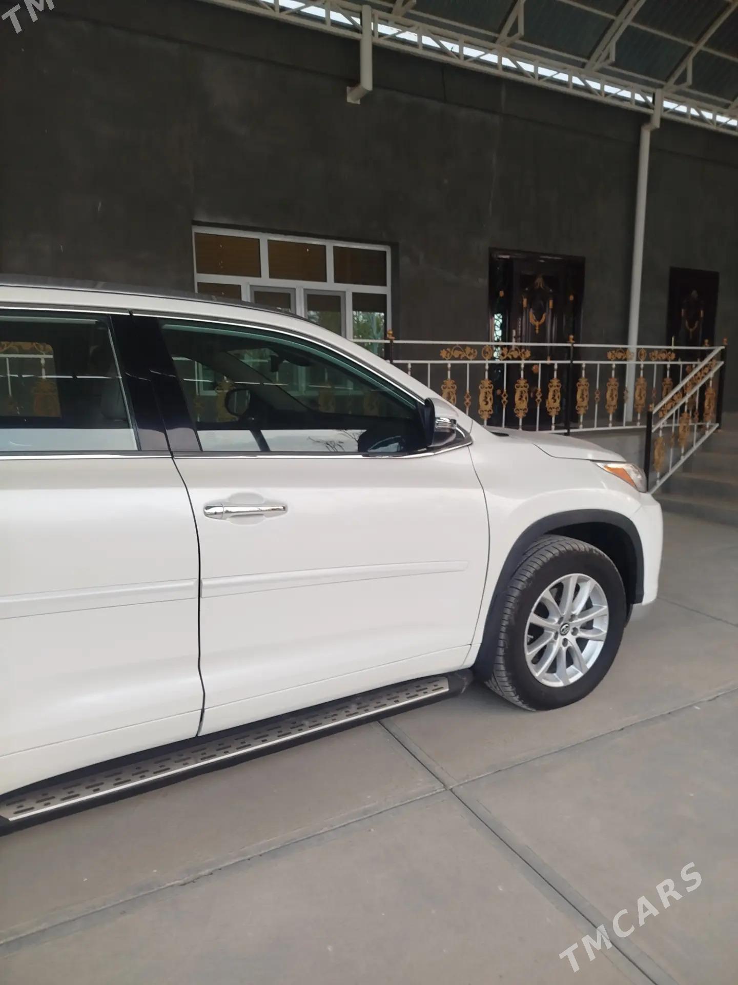 Toyota Highlander 2019 - 480 000 TMT - Теджен - img 3