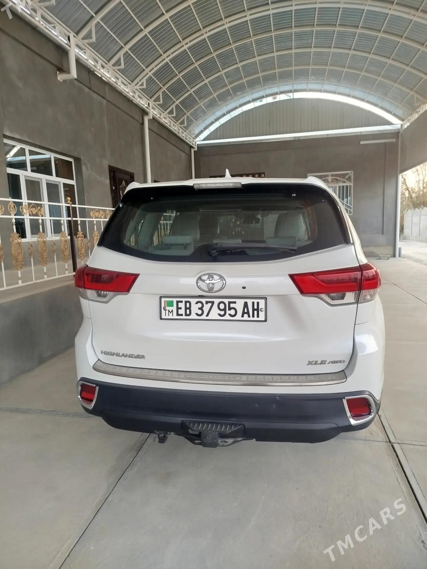 Toyota Highlander 2019 - 480 000 TMT - Теджен - img 2