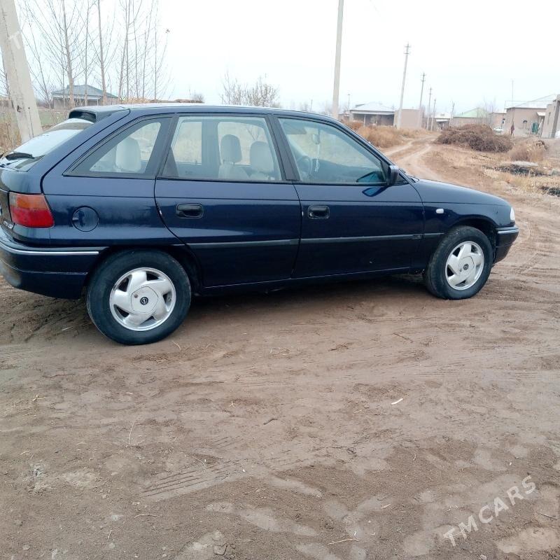 Opel Astra 1992 - 55 000 TMT - Губадаг - img 5