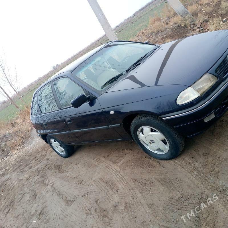 Opel Astra 1992 - 55 000 TMT - Губадаг - img 7