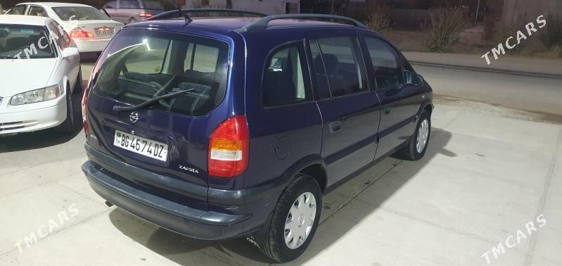 Opel Zafira 2001 - 90 000 TMT - Гурбансолтан Едже - img 3
