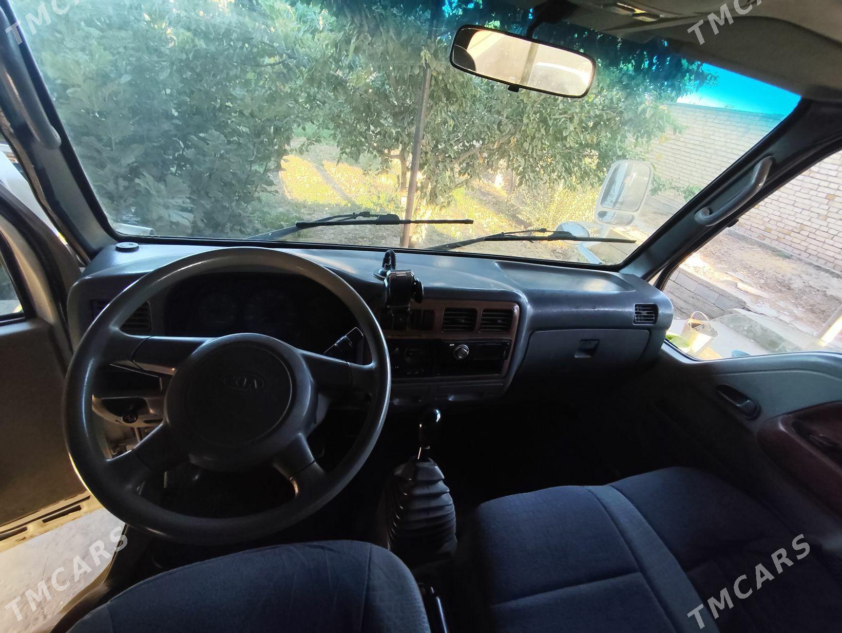 Kia Bongo 2001 - 100 000 TMT - Şabat etr. - img 5