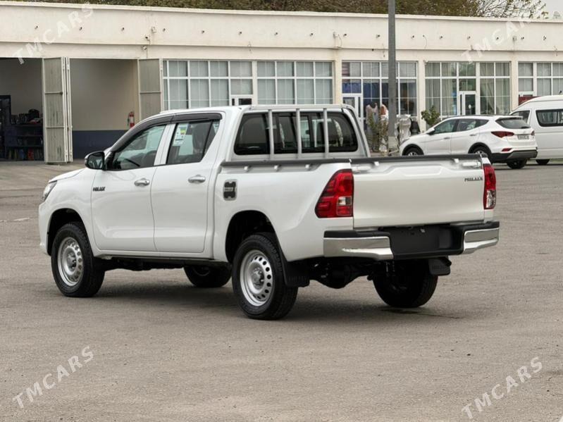Toyota Hilux 2025 - 581 000 TMT - Ашхабад - img 2