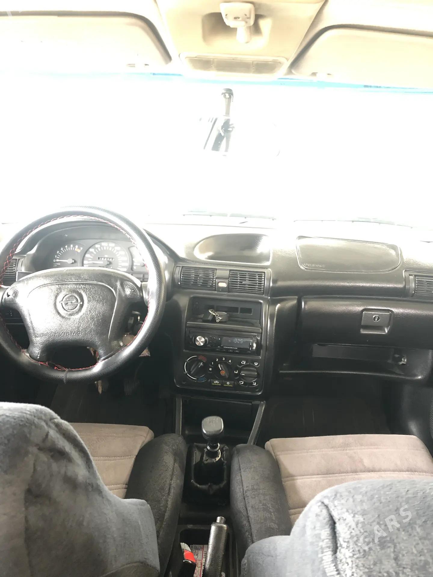 Opel Astra 1995 - 59 000 TMT - Бахарден - img 3